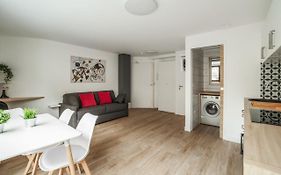 Bright And Cosy Flat At The Heart Of Paris In A Trendy District - Welkeys